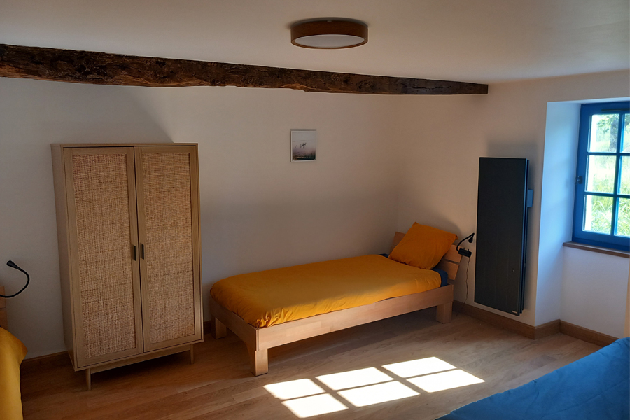 la-montagne-sud-allemans-dordogne-chambre-métairie